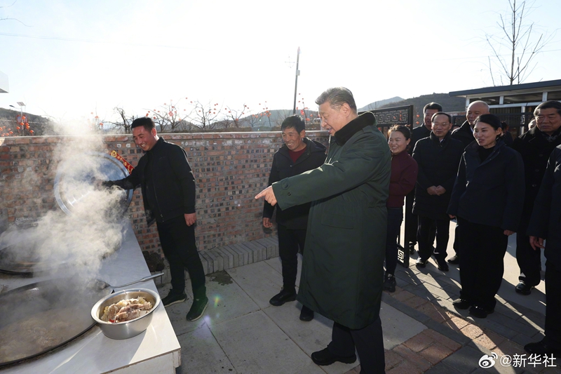 D:\桌面\1月\1.26\头条\习近平走进受灾群众家中：你们的希望也就是我们的希望\2.jpg