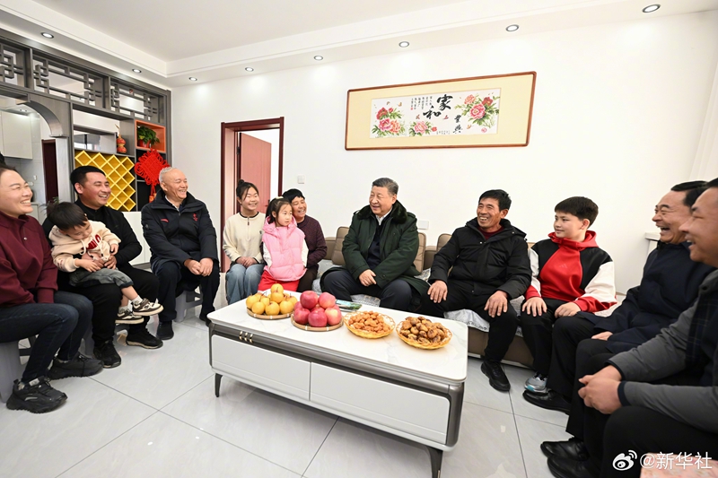 D:\桌面\1月\1.26\头条\习近平走进受灾群众家中：你们的希望也就是我们的希望\3.jpg