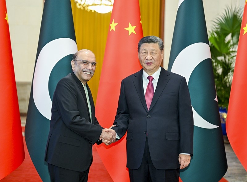 D:\桌面\2月\2.7\头条\习近平同巴基斯坦总统扎尔达里会谈\2.JPG