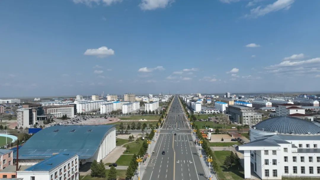 D:\桌面\公众号\5月\来源-陈巴尔虎旗人民政府\6.3\陈巴尔虎旗：聚焦民生福祉 推动城镇高质量发展\11.jpg